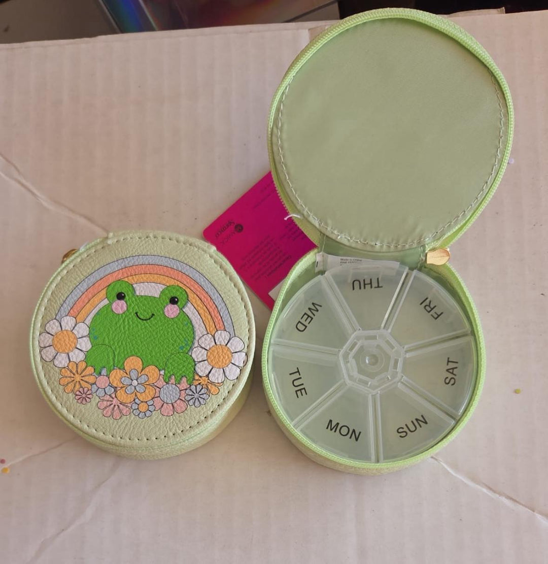 Frog Rainbow Weekly Pill Organizer – 7-Day Travel Case with Zipper Pouch
